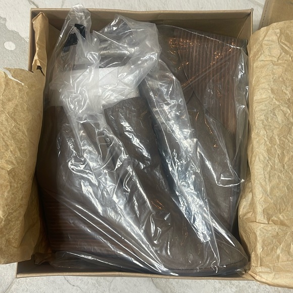 Lucky Brand Yameena Oiled Suede Wedge Bootie - Size 12 Med - Picture 3 of 8